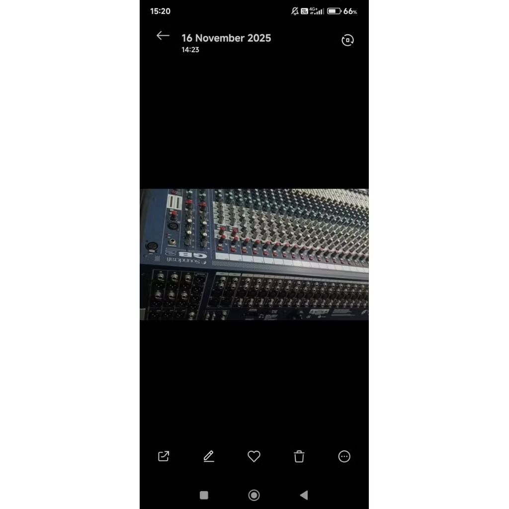 Mixer Soundcraft GB2 24 channel. Original