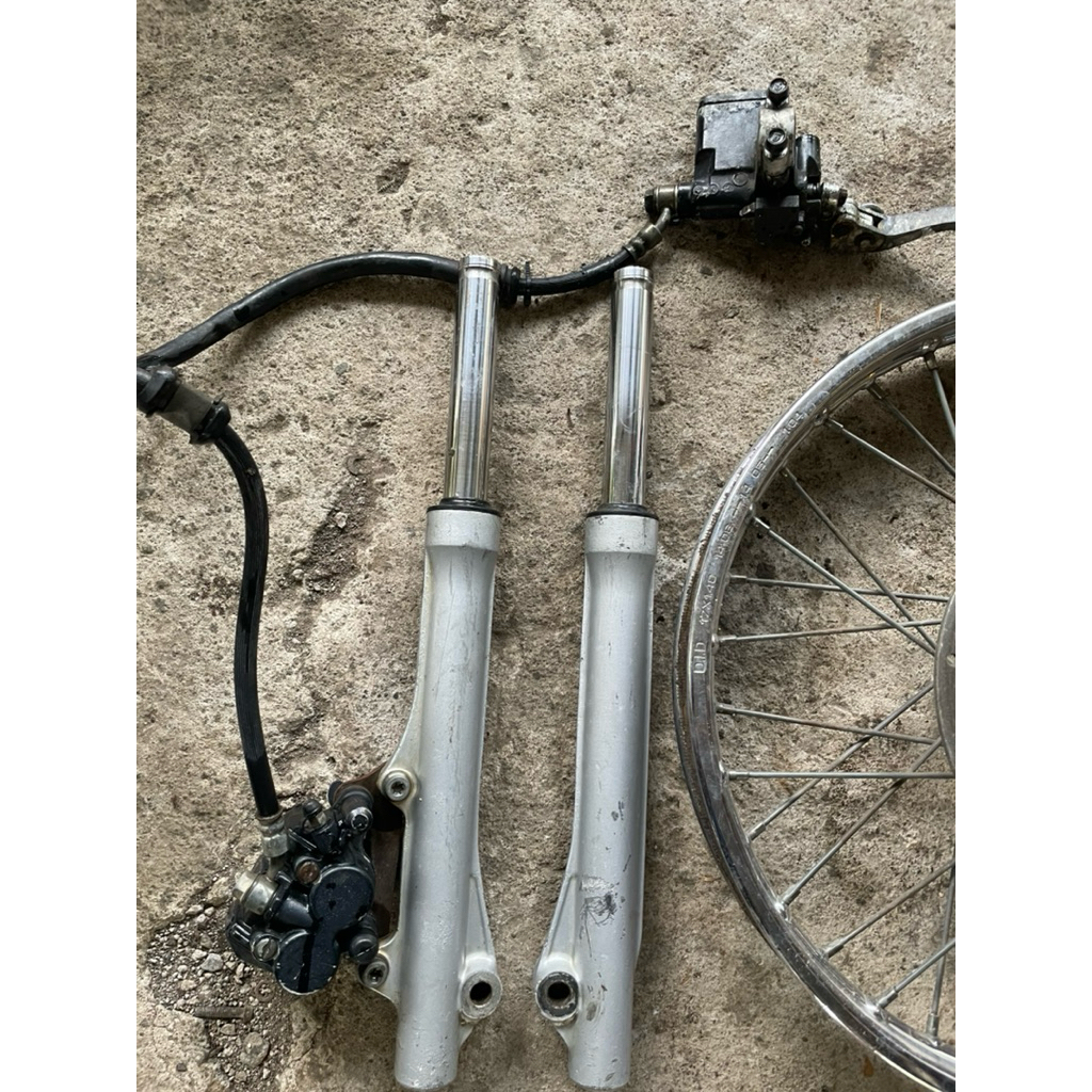 skok depan dan master kaliper original supra 125