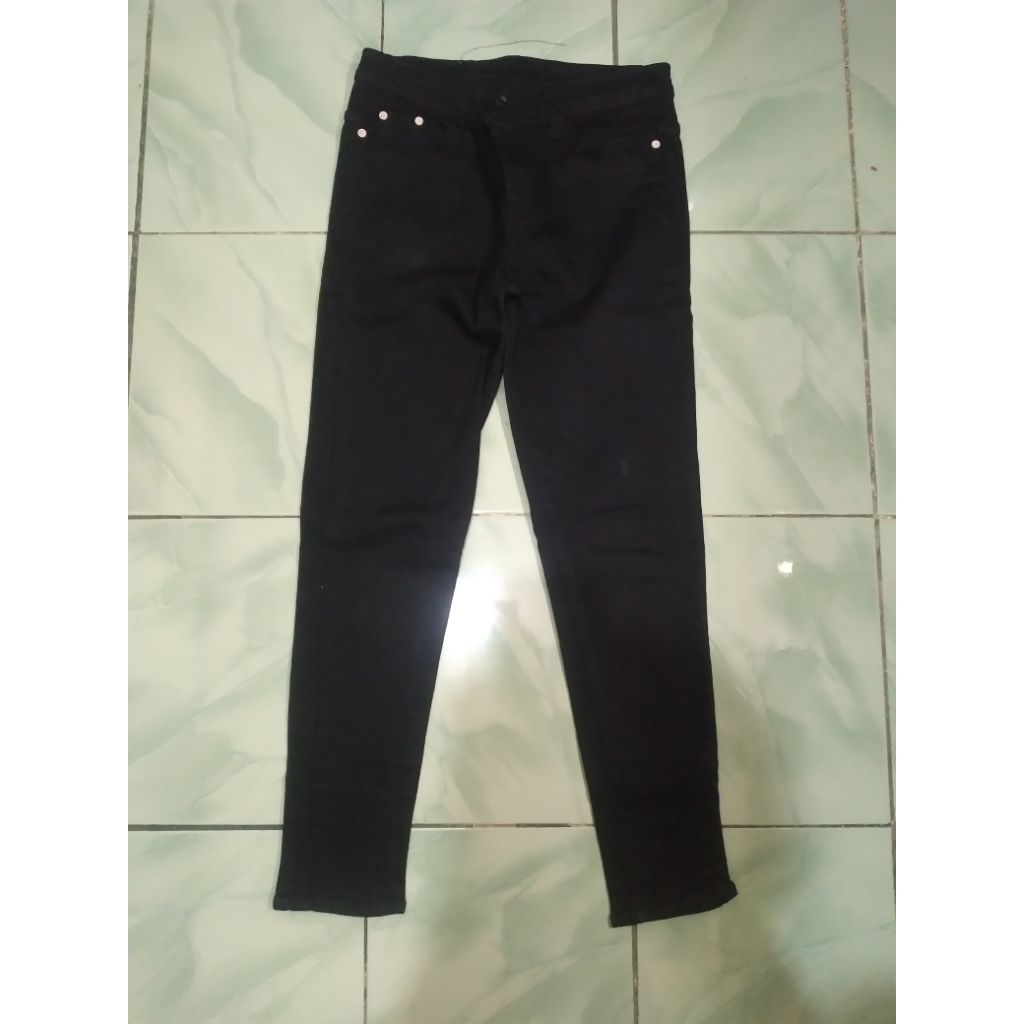 PL Celana Jeans Hitam