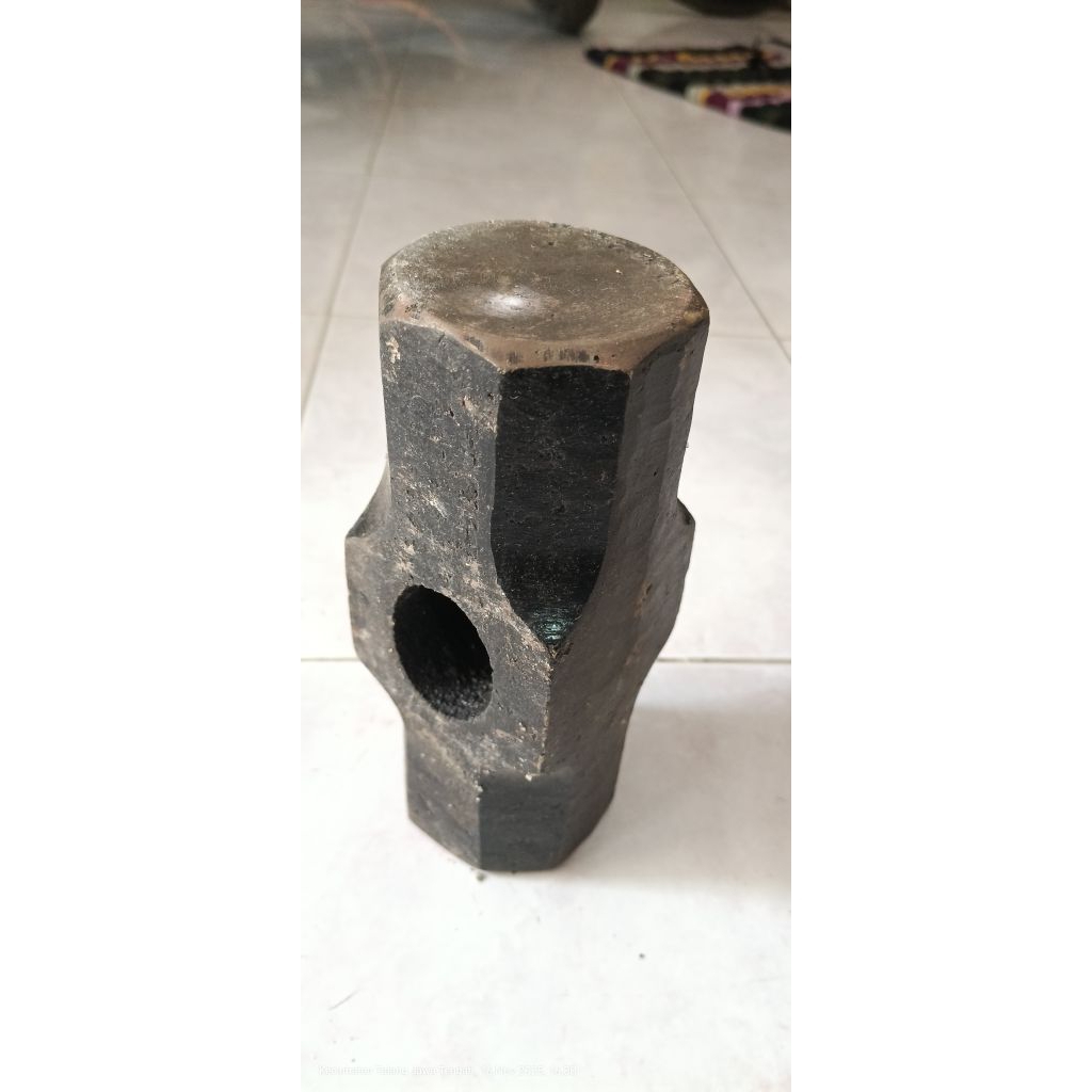 paron besi tumpuan palu martil