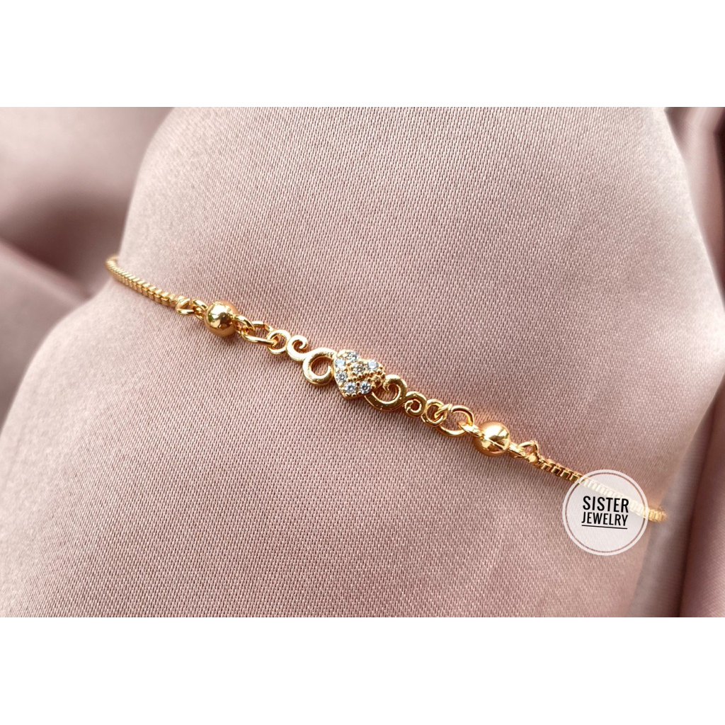 Gelang Emas Adjustable Ornamen Hati Zircon – Elegant Minimalist Bracelet