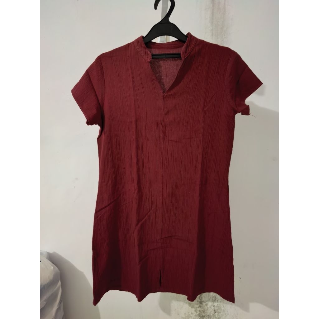 Terusan rok warna merah