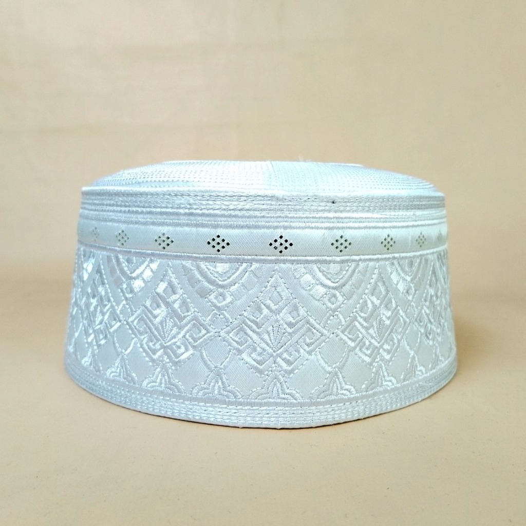 PECI HAJI PUTIH KOPIAH HAJI SATIN SONGKOK HAJI PUTIH AL KARIM PRESIDENT