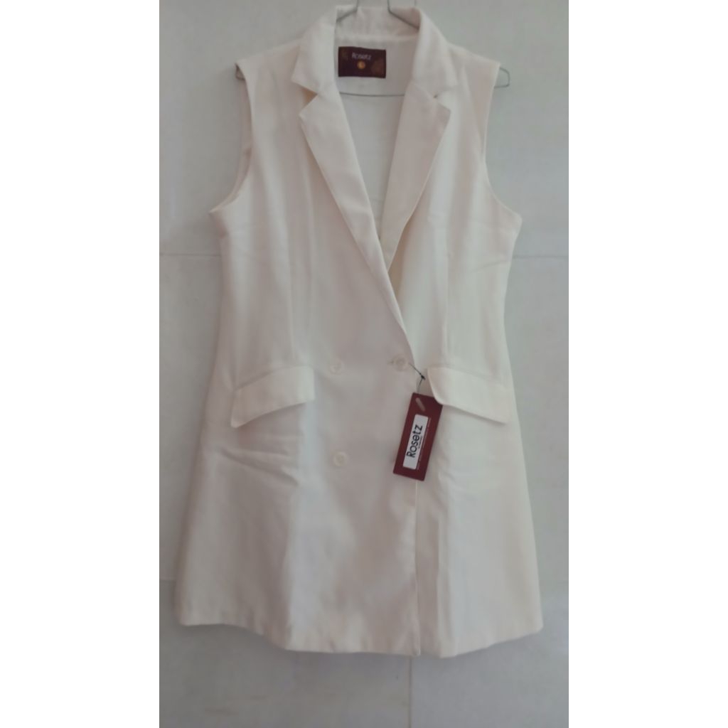 LE'ROSETZ OUTER PUTIH BW L