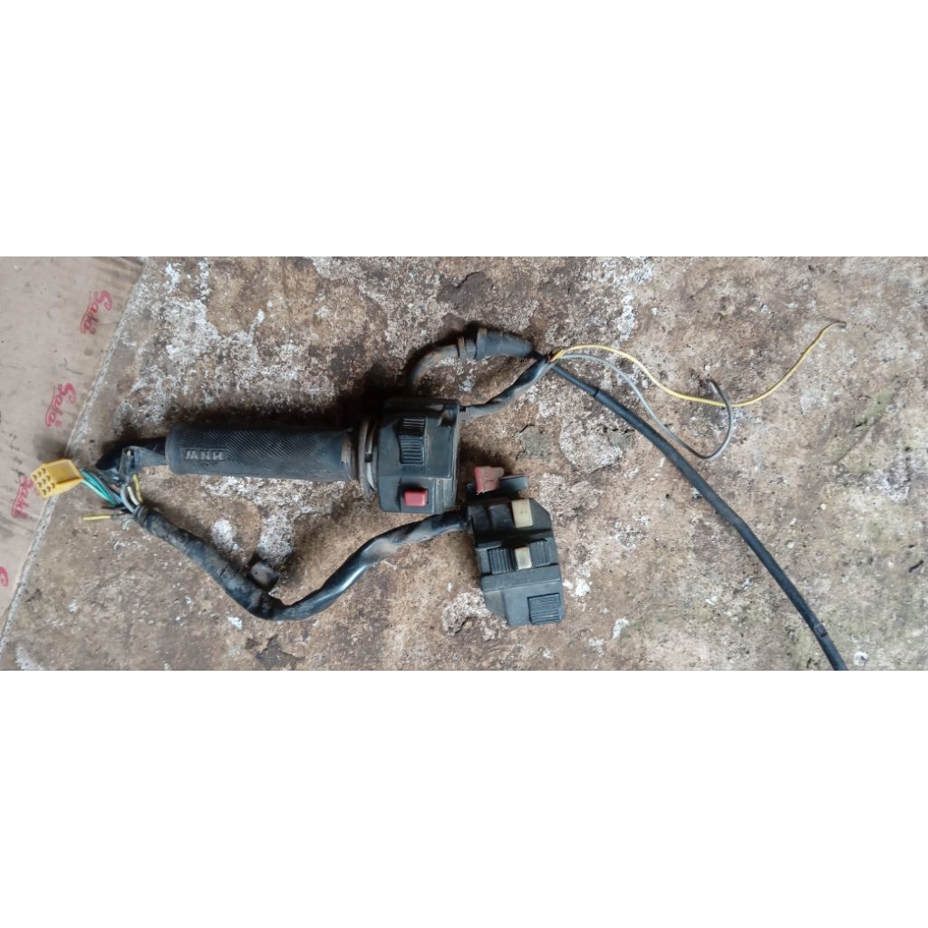 holder kiri kanan satria hiu