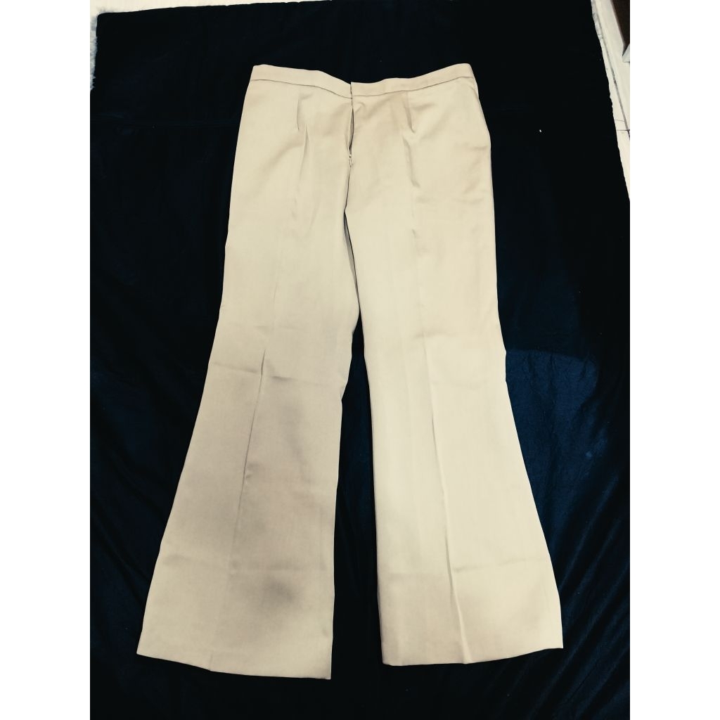 Celana LINMAS / PDH / PNS / ASN / DINAS / Pemda / Kerja / Guru. Khaki. Perempuan. Preloved