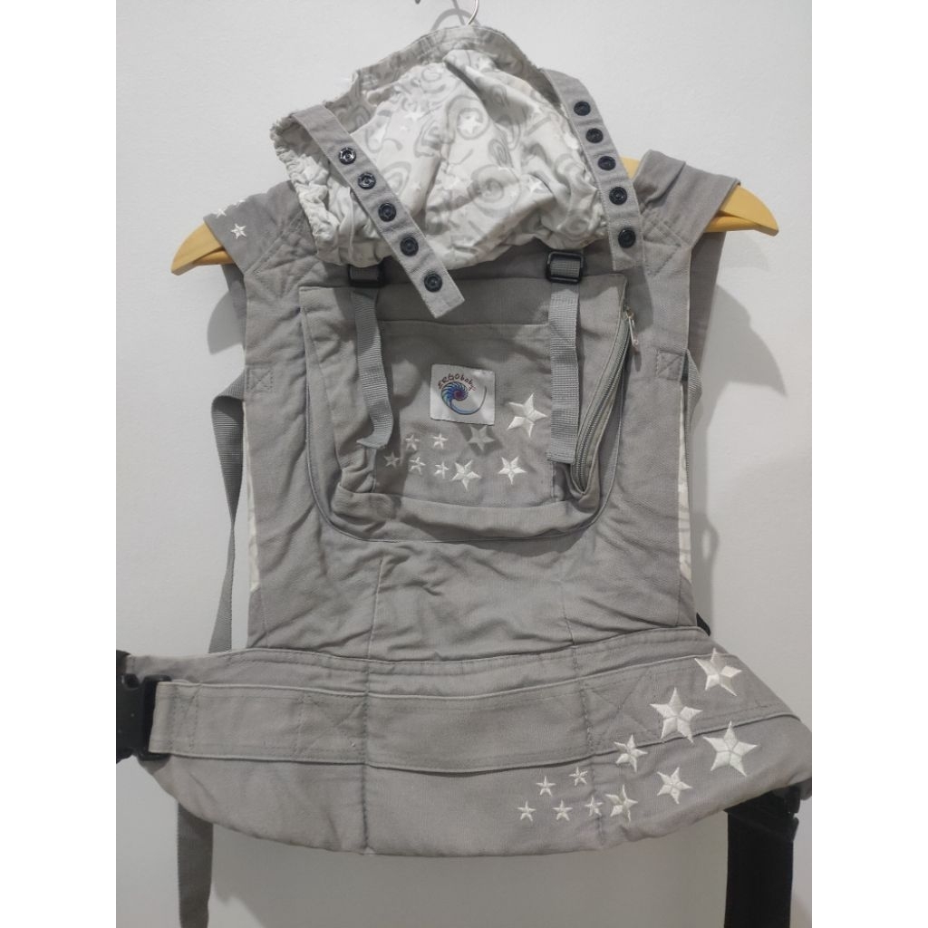 Gendongan Bayi PL SSC M Shape ERGOBABY ORIGINAL Galaxy Gray