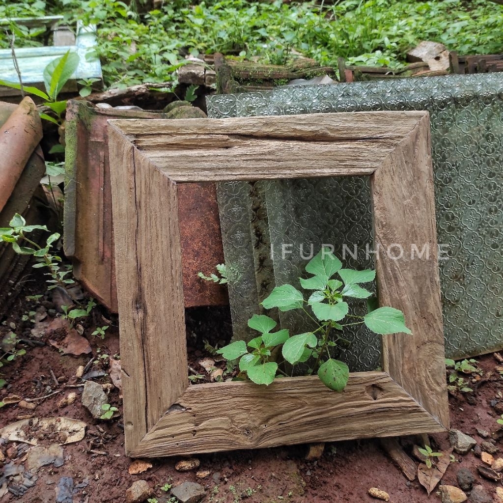 Figura Foto Kayu Jati RusticFrame Foto Antik