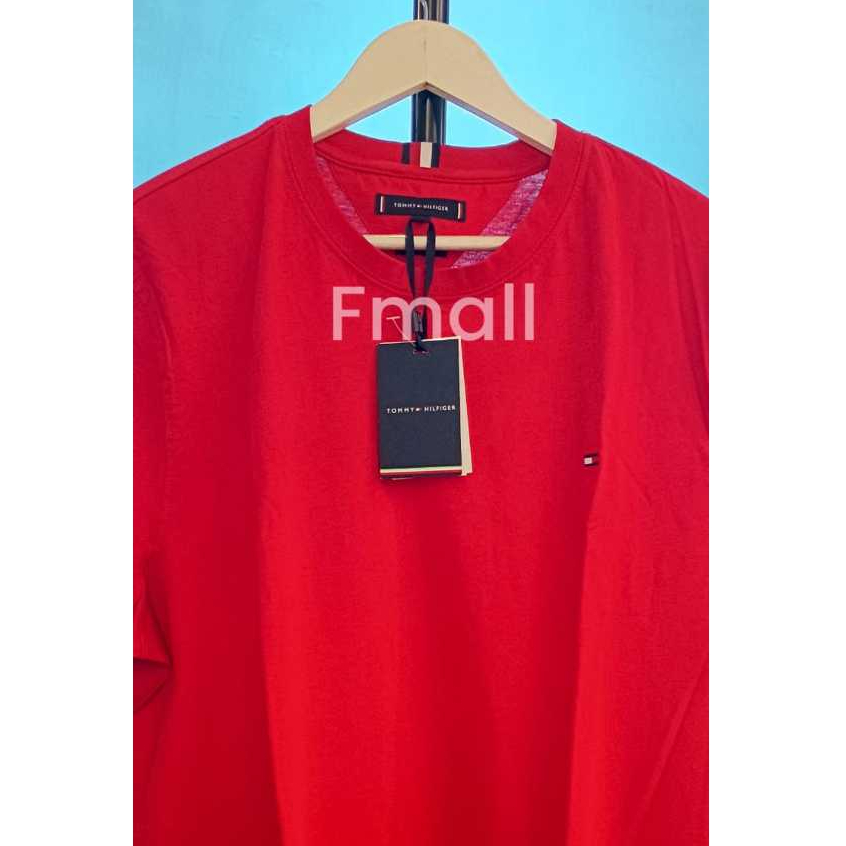 TH100 Tommy Hilfiger Original . warna red/white . kaos santai