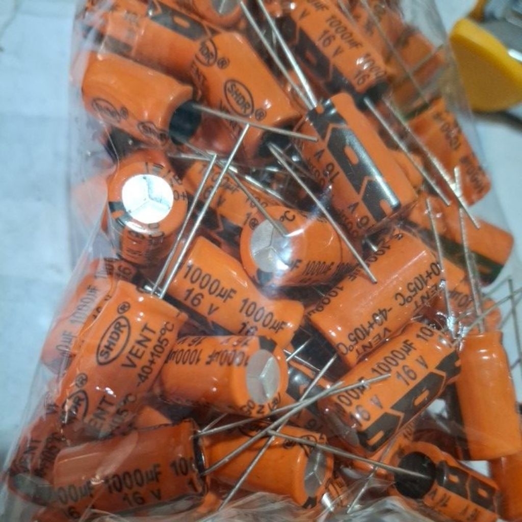 100 pcs elko kapasitor 1000uf 16v elco capasitor 1000 uf 16v