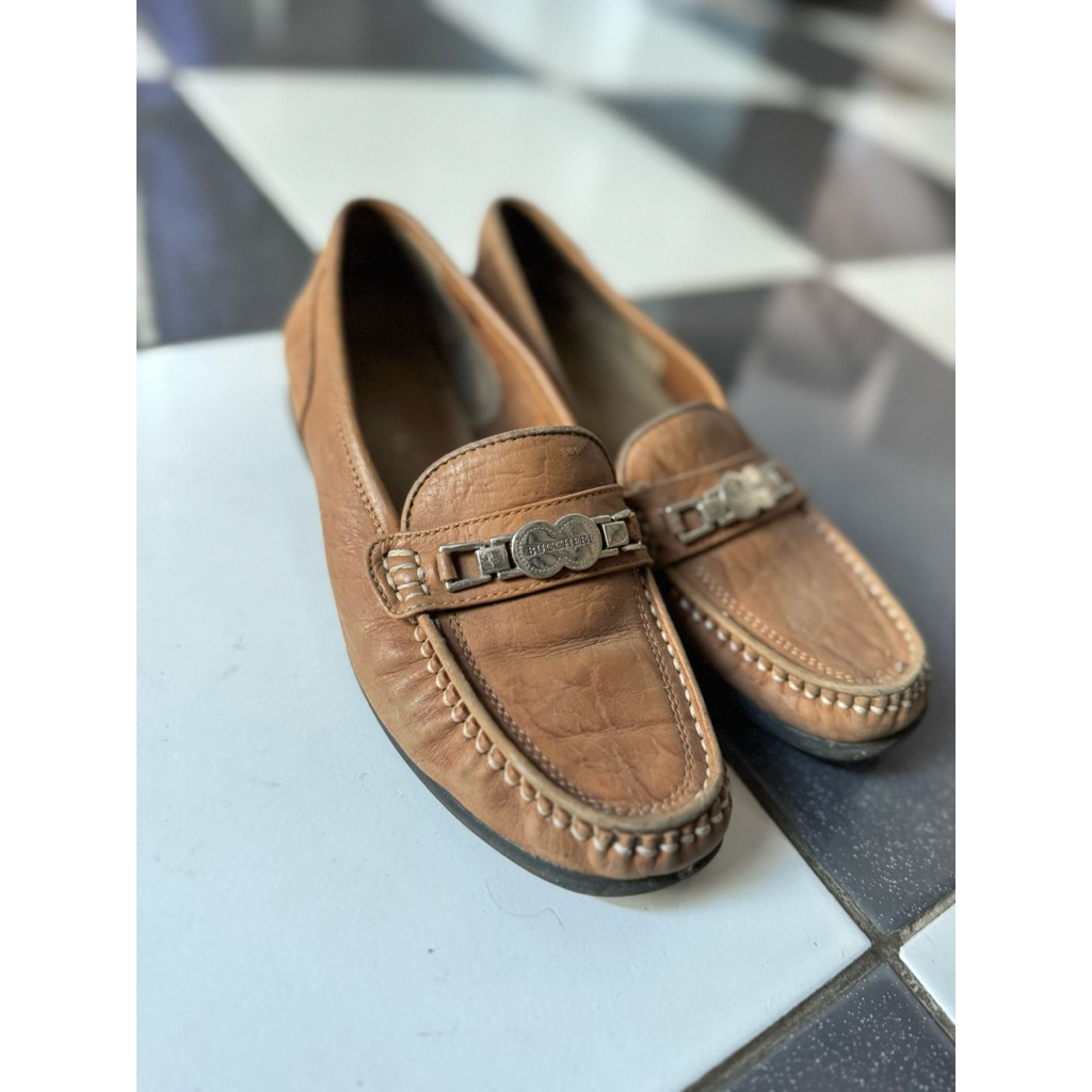 PRELOVED BUCCHERI SHOES