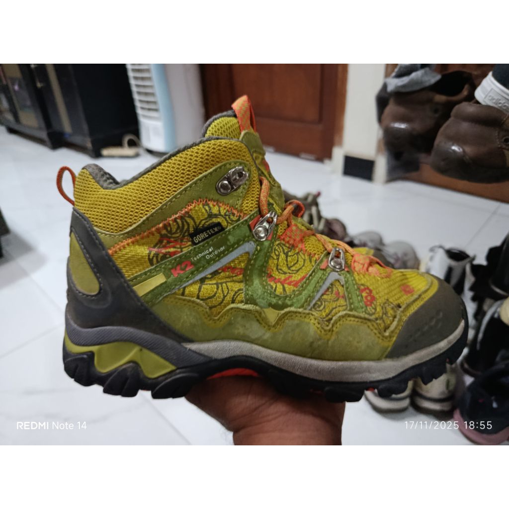 sepatu outdoor second K2 Gore-tex
