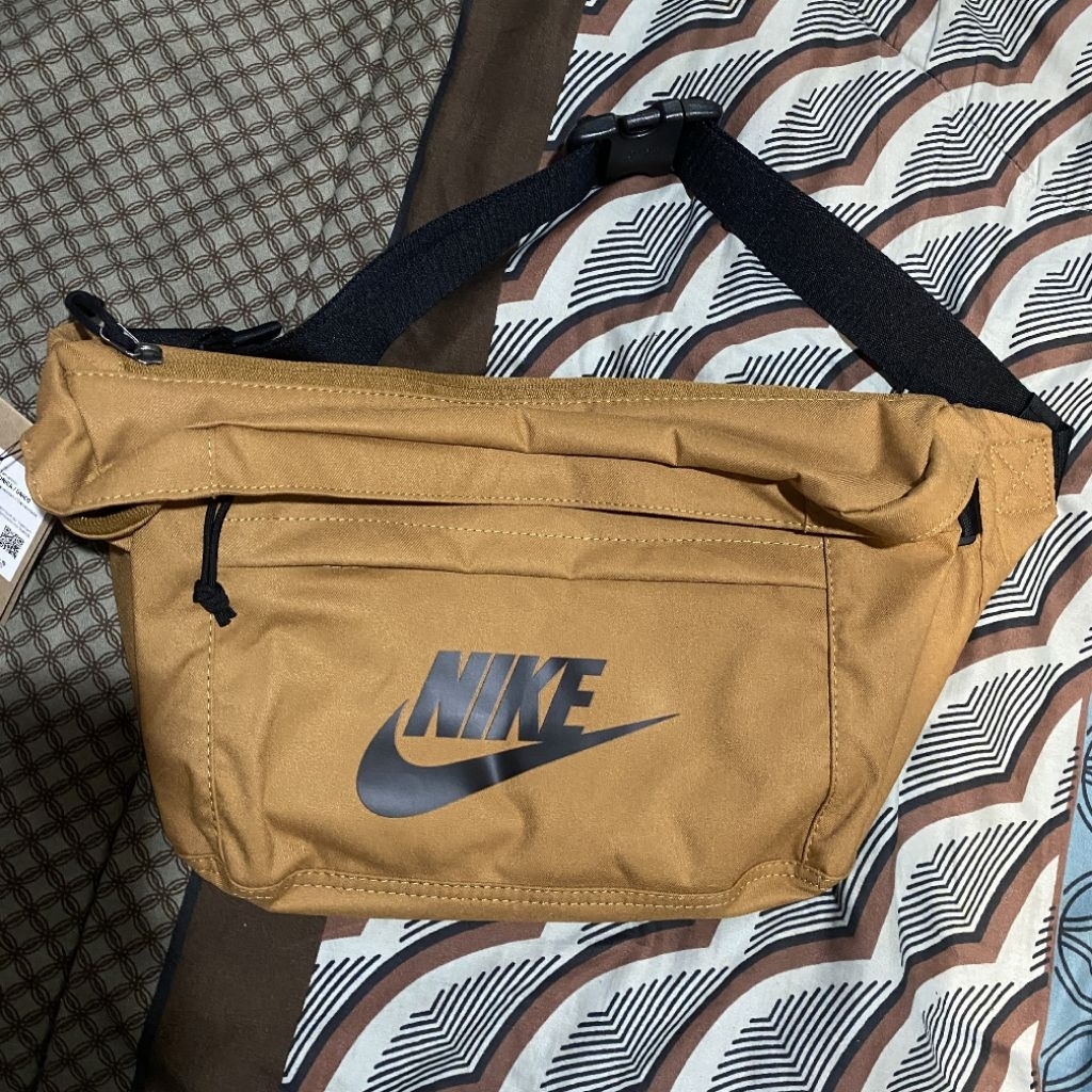 Nike Tech Hip Pack Brown ( 10L ) / Tas dijamin original