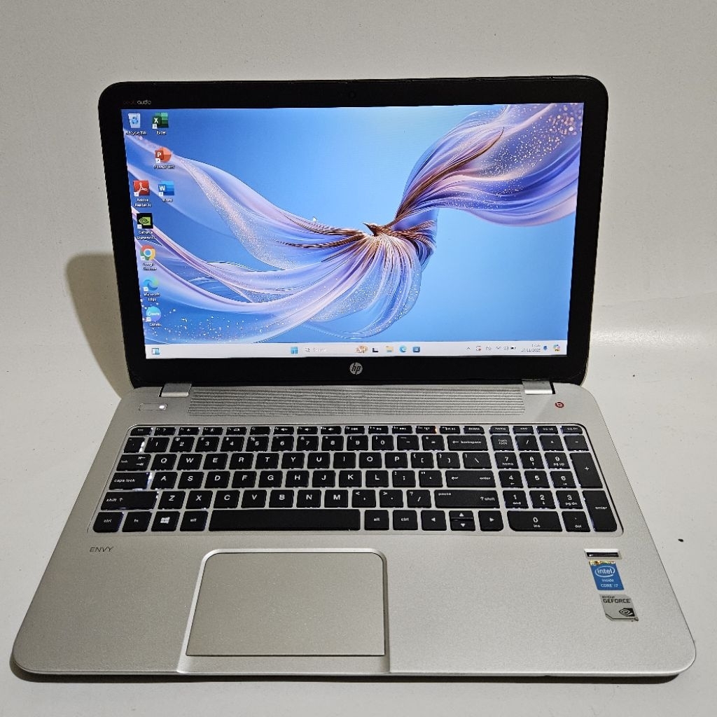 laptop gaming/editing mewah hp envy 15 - core i7 4700mQ - ram 16gb - Dual vga Nvidia GT740m - ssd 25