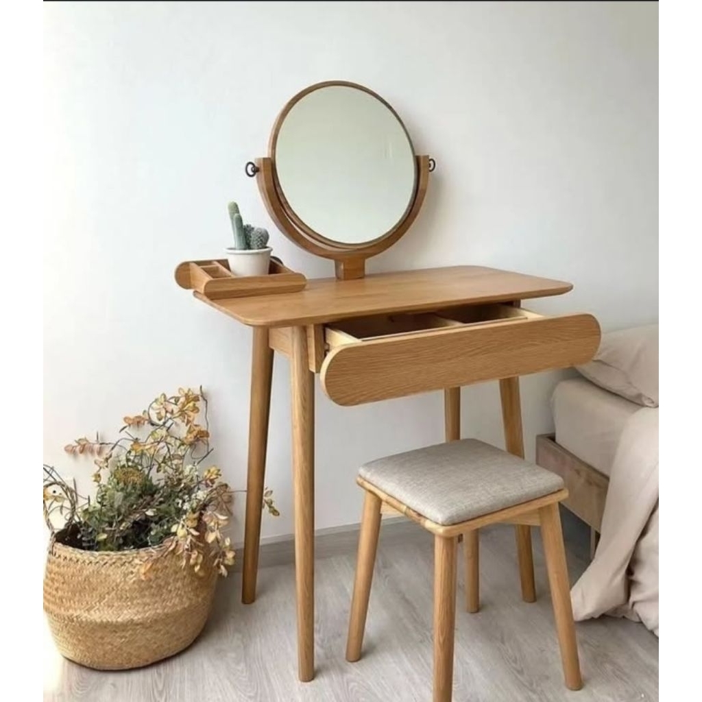 TOLET / MEJA RIAS MINIMALIS