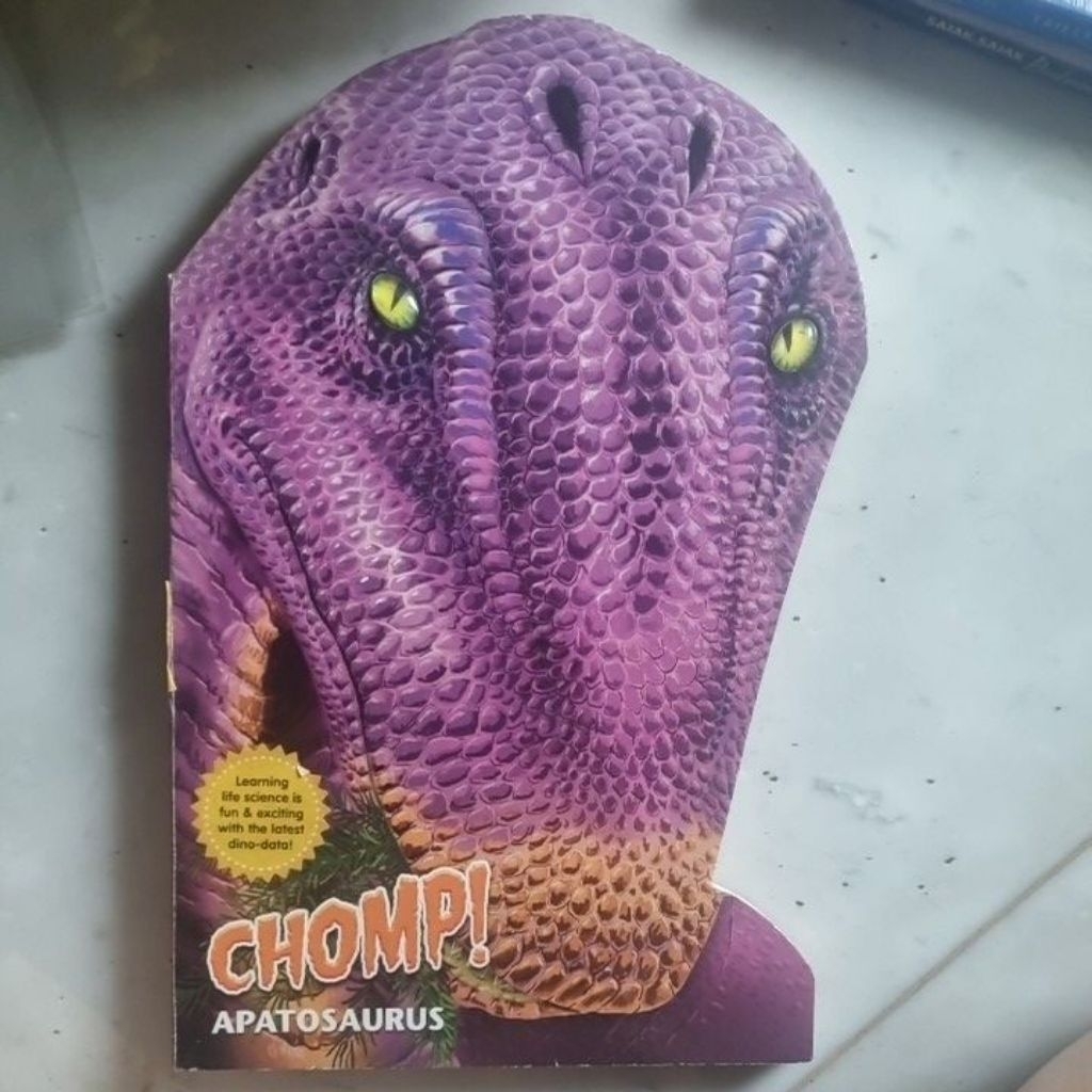 preloved book: chomp apatosaurus