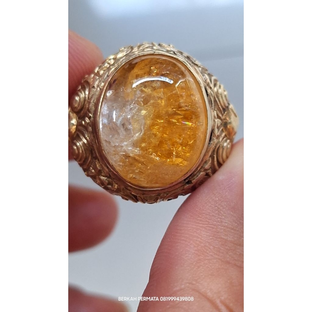 Natural Cempaka kuning [Bukan safir]