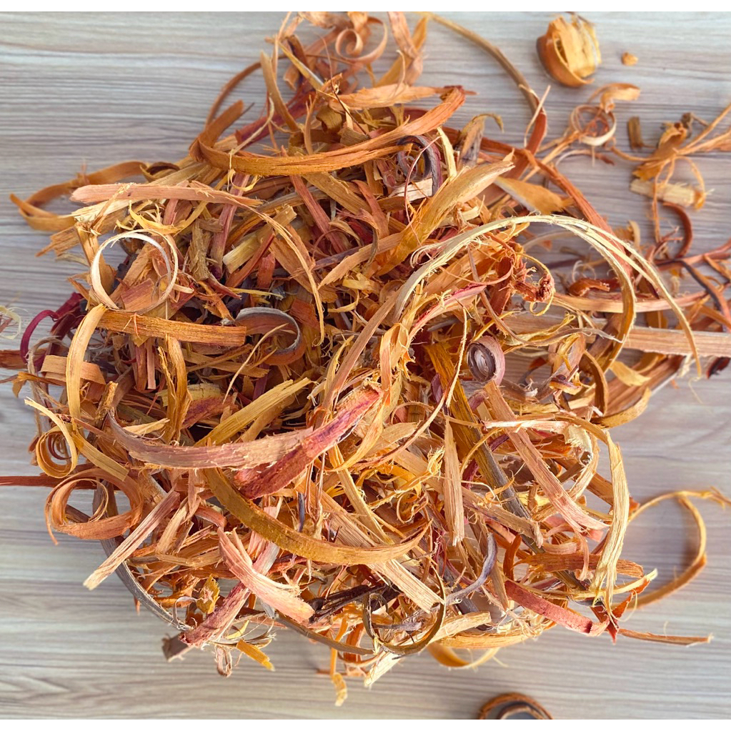 Kayu Secang serbaguna banyak khasiatnya