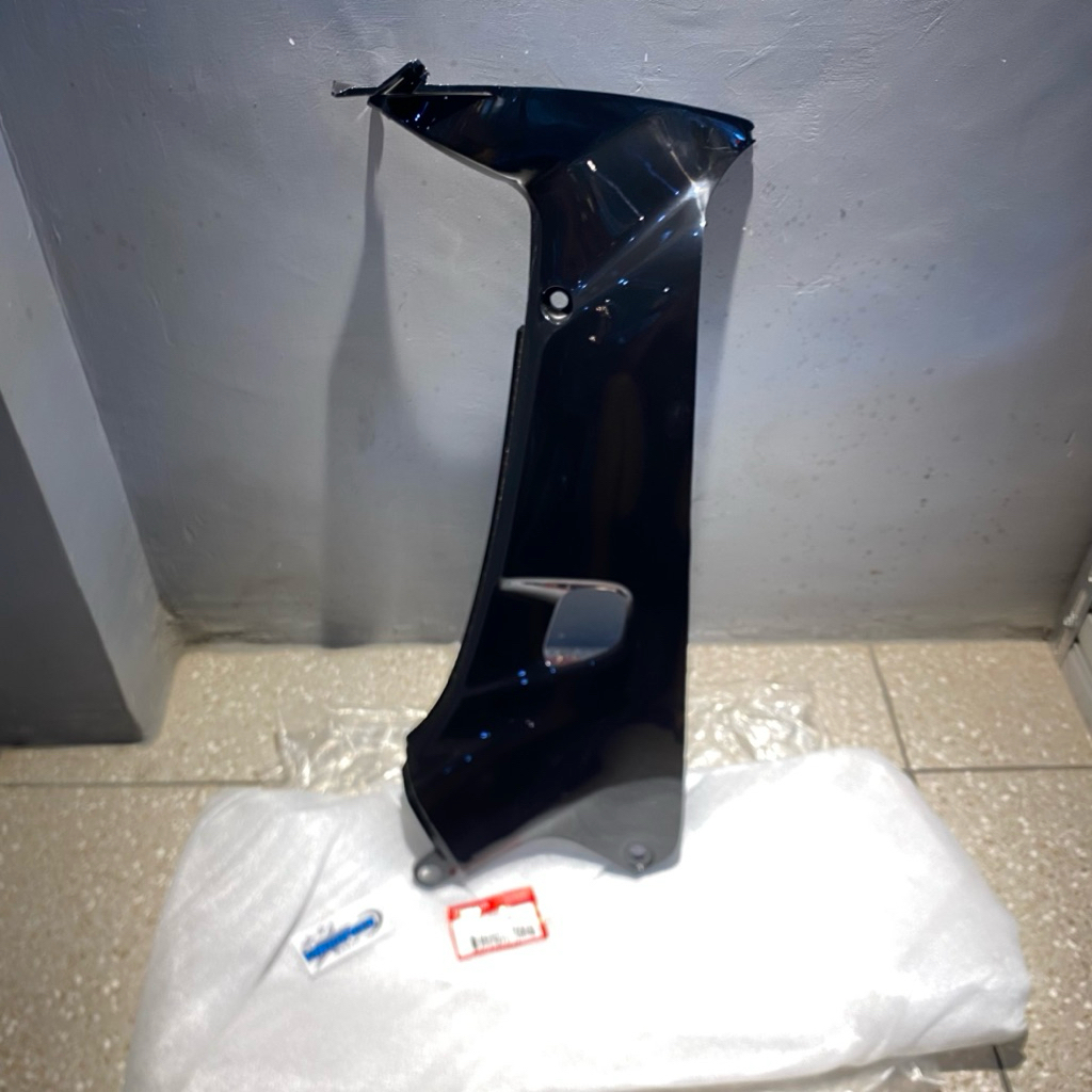 64400 KEV 880FMB COVER SAYAP DALAM SUPRA X 100 FIT LAMA SEBELAH KANAN HITAM ORIGINAL AHM