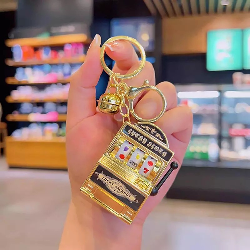 Gantungan Kunci Mesin Kasino Mini Keychain Casino Slot Stress Relief Toy Aksesoris Tas Sekolah Gantu