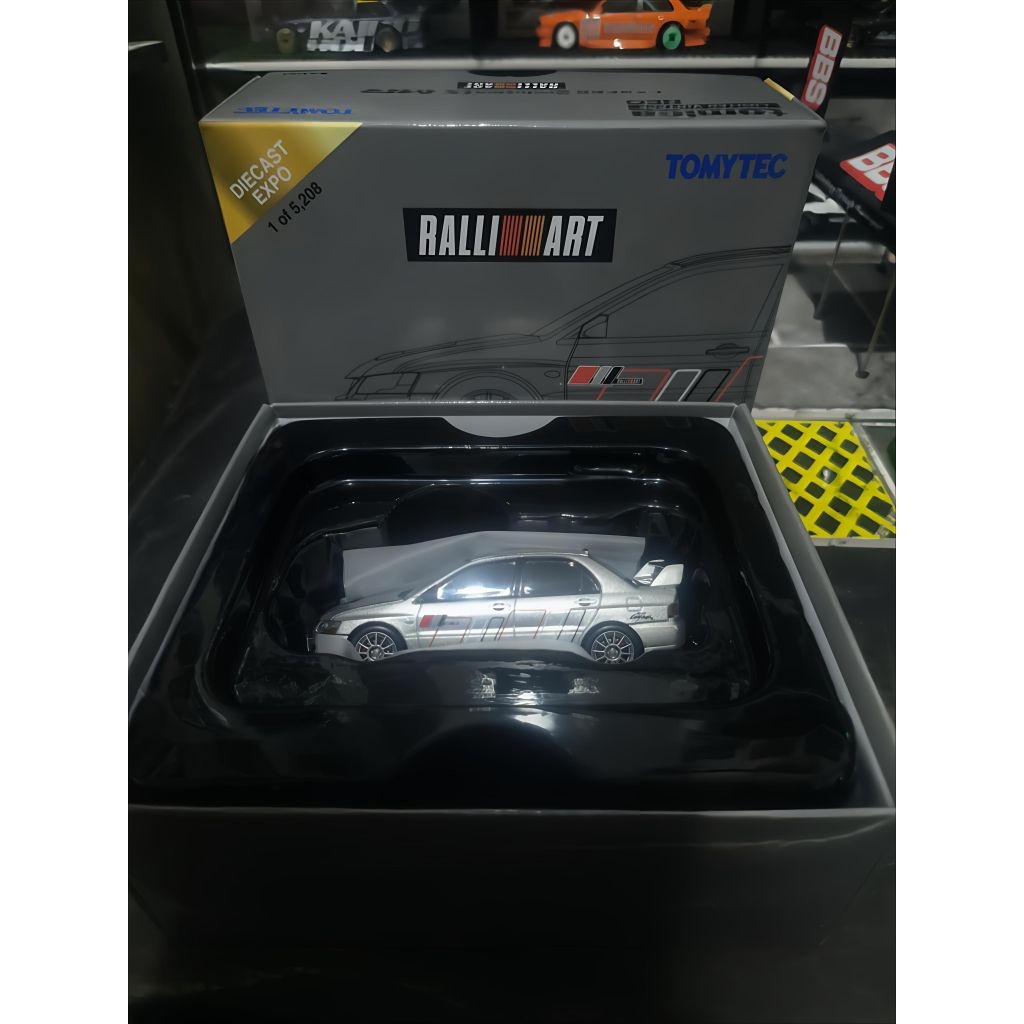 Tomica limited vintage neo Mitshubishi Lancer 