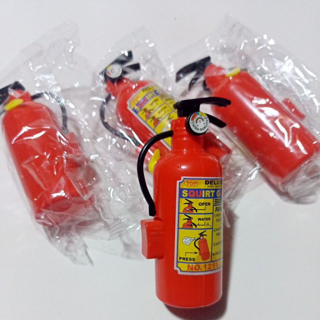 MAINAN TEMBAK AIR MODEL PEMADAM KEBAKARAN/APAR