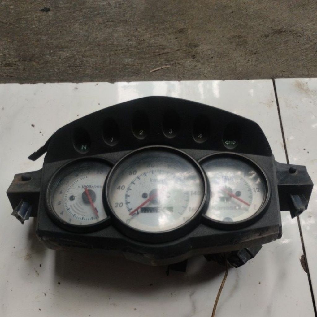 spedometer kawasaki zx 130