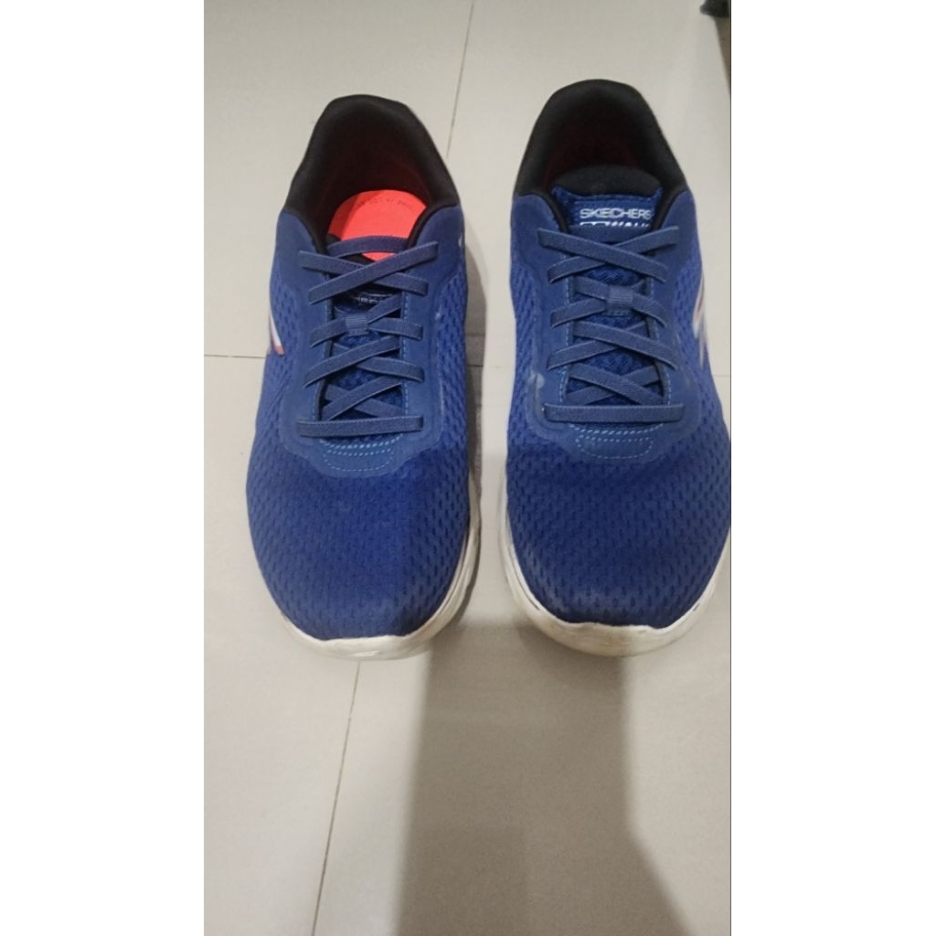 preloved skechers 42