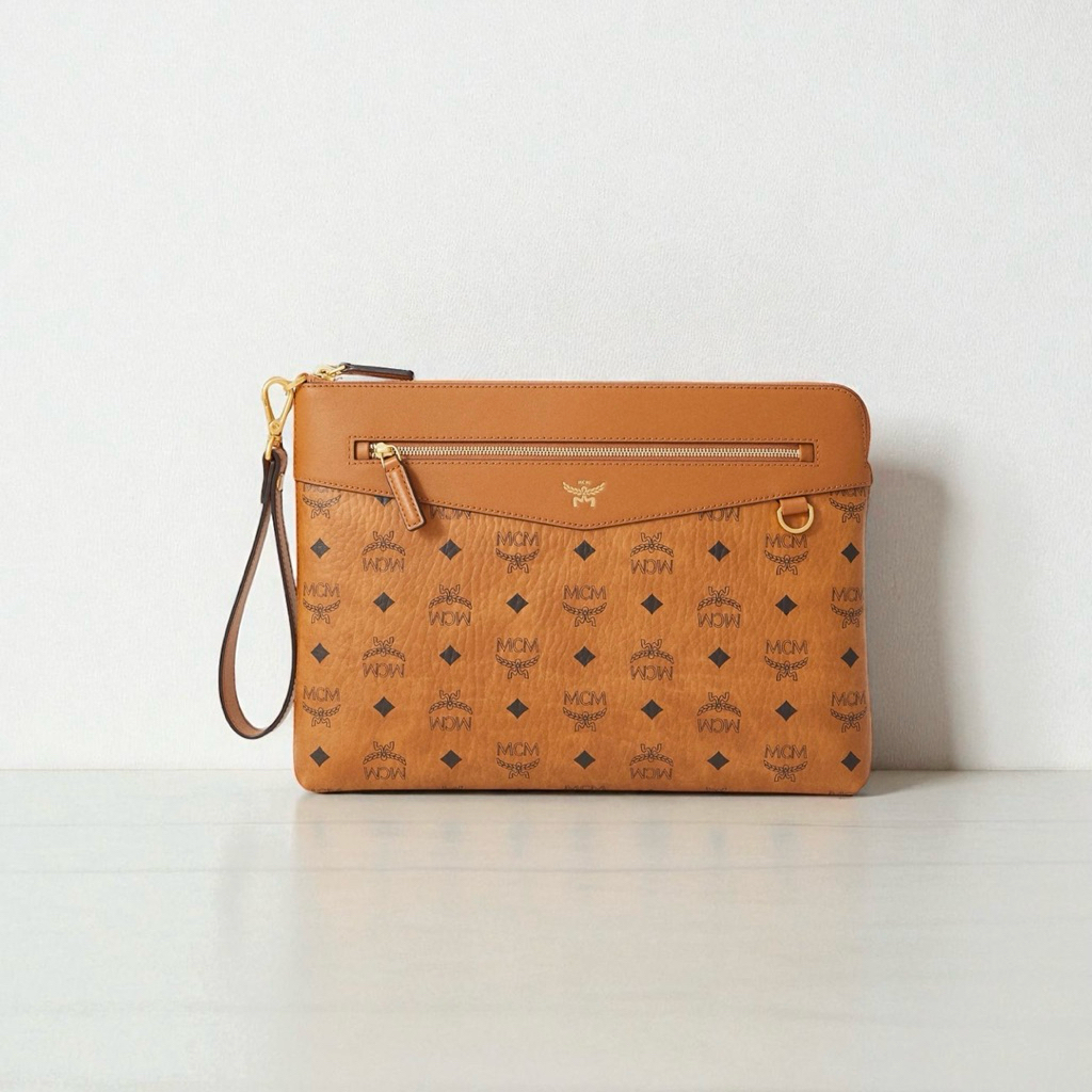 MCM Medium Diamond Flat Wristlet Pouch Pochette Clutch Bag in Visetos