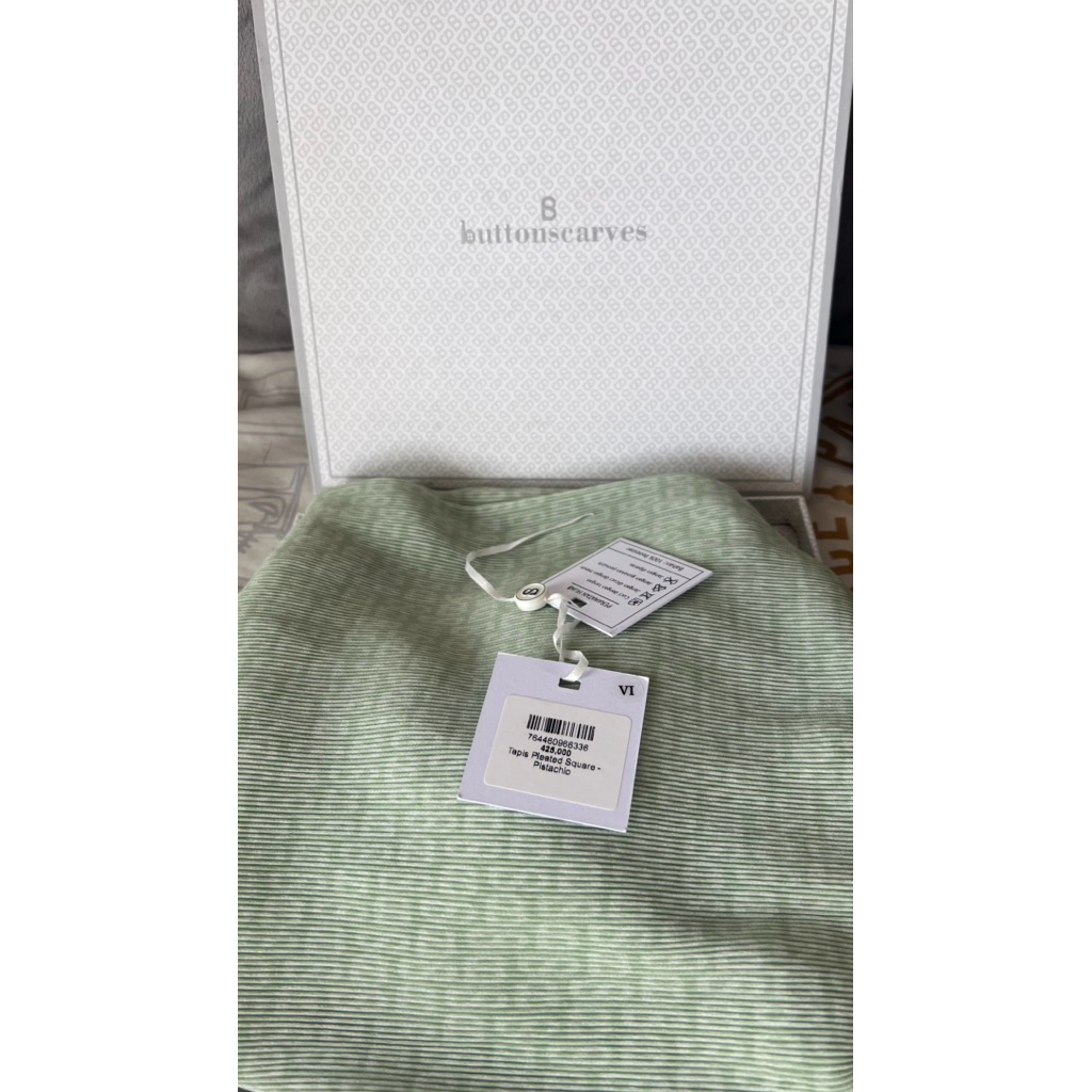 button scarves preloved