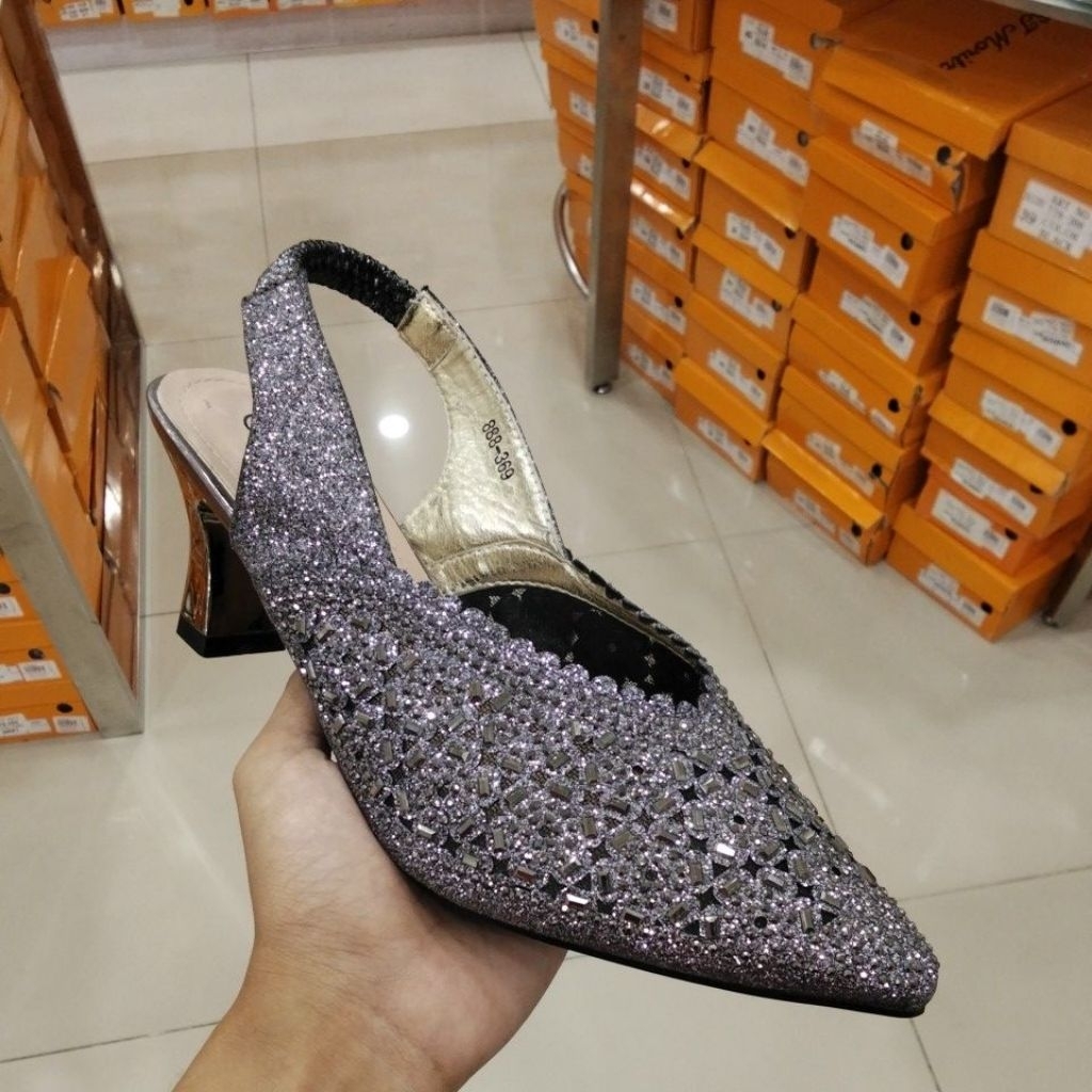 SENDAL PESTA ST MORITZ