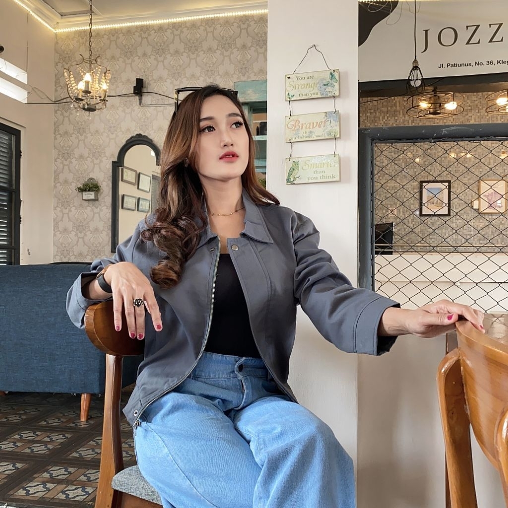 Jaket Wanita Crop Bomber casual Korean style / jaket Crop bomber kekinian