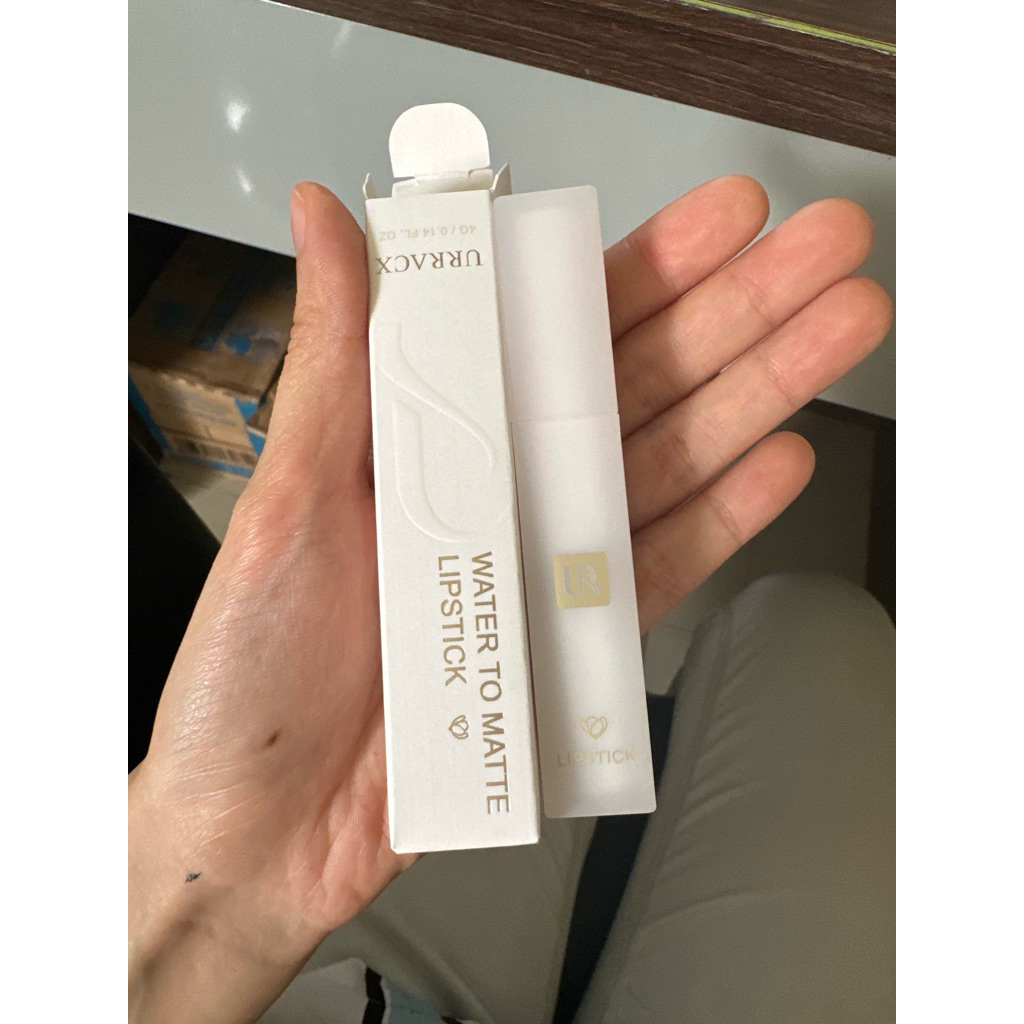 PRELOVED URRACX WATER TO MATTE LIPSTICK