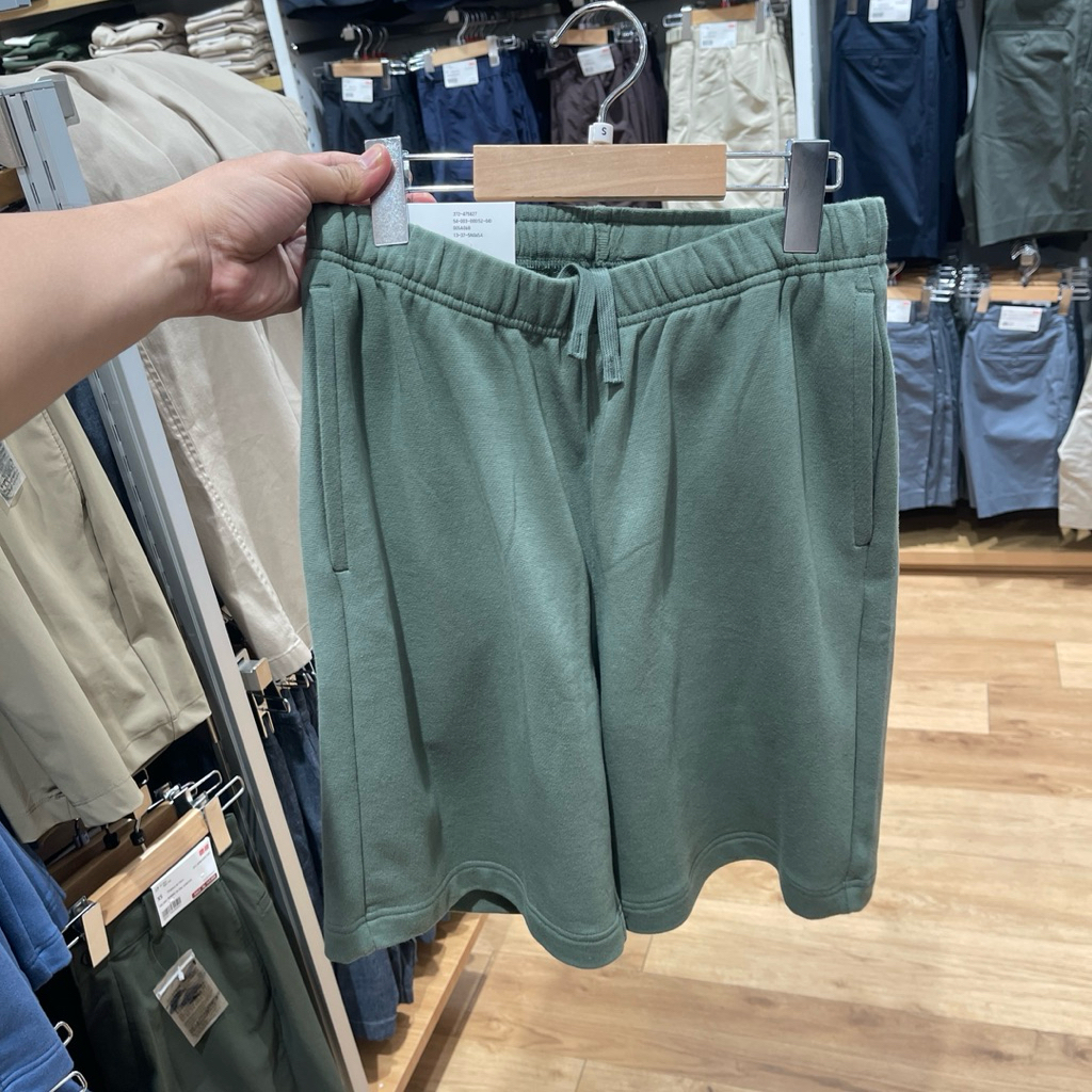 Celana pendek Uniqlo Man SWEAT ULTRA STRETCH green