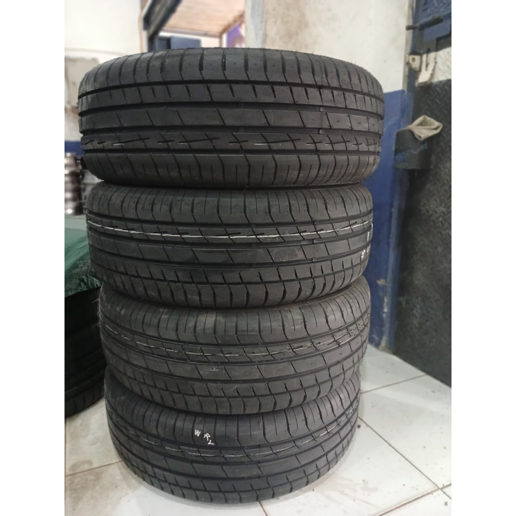 BAN BEKAS MURAH ACCELERA IOTA ST68 235 60 R18 KONDISI 95%