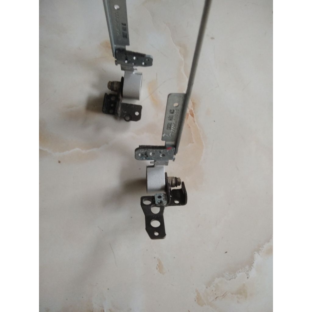 engsel acer v5 471pg V5 471p V5 431p hinge acer v5 471p v5 431p