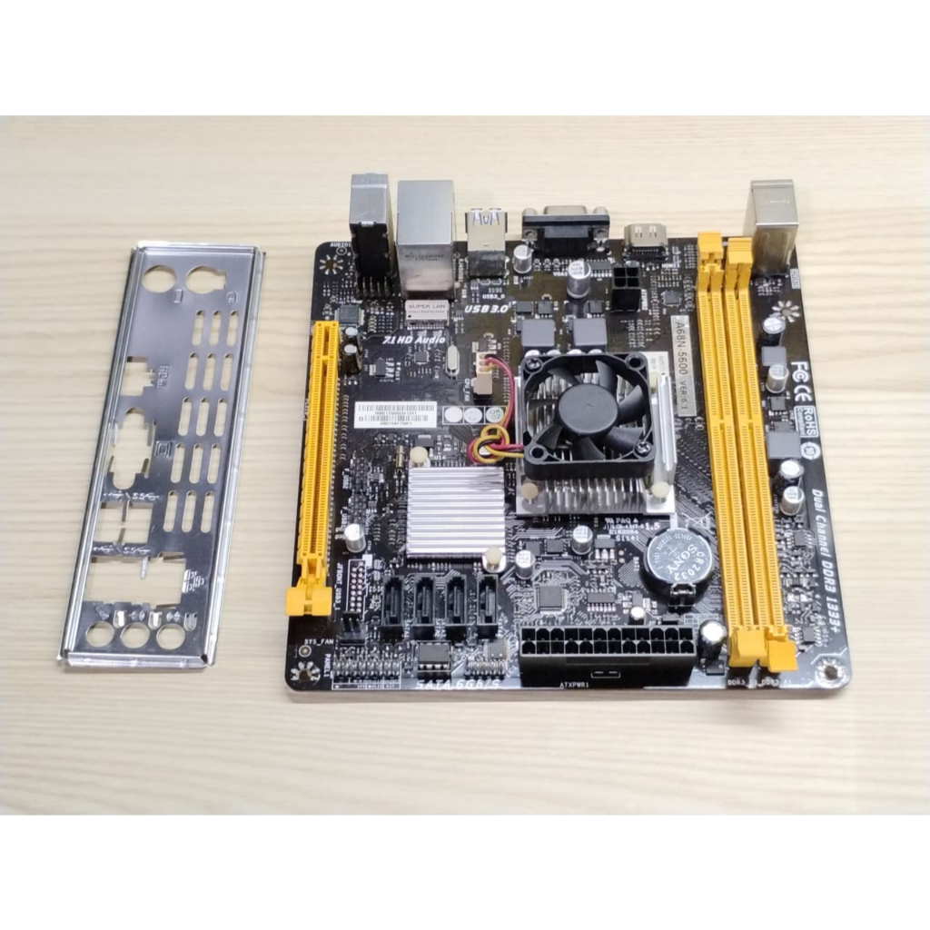 Motherboard ITX Biostar A68N 5000 AMD A10-4655M HD7620G 2GB DDR3