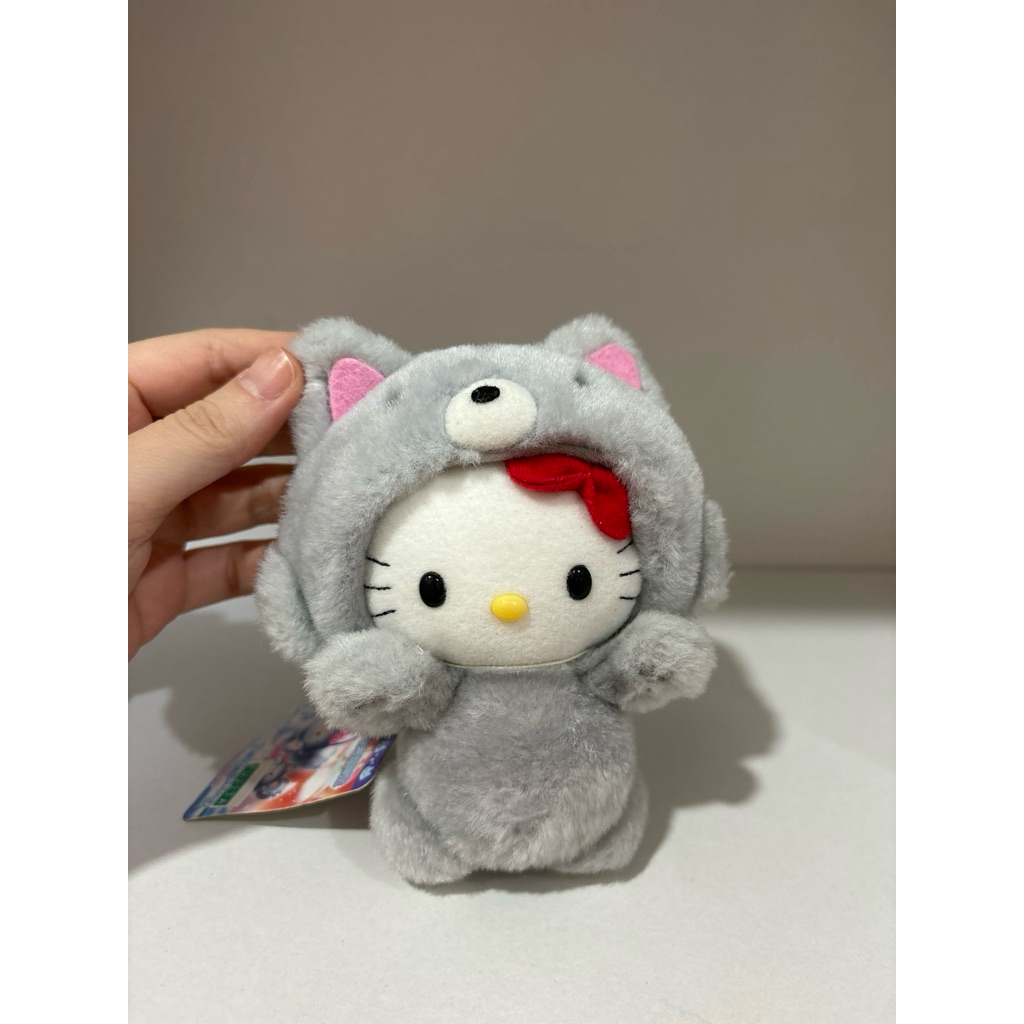 boneka hello kitty fox hokkaido limited plush