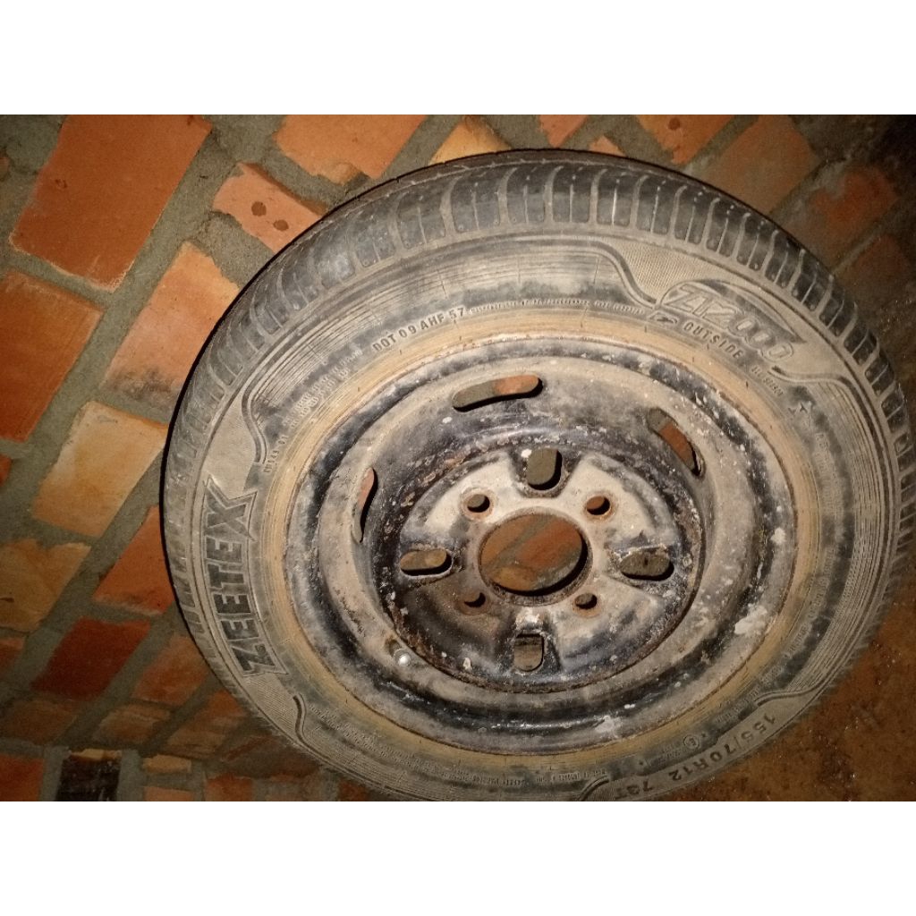 ban serap mobil carry