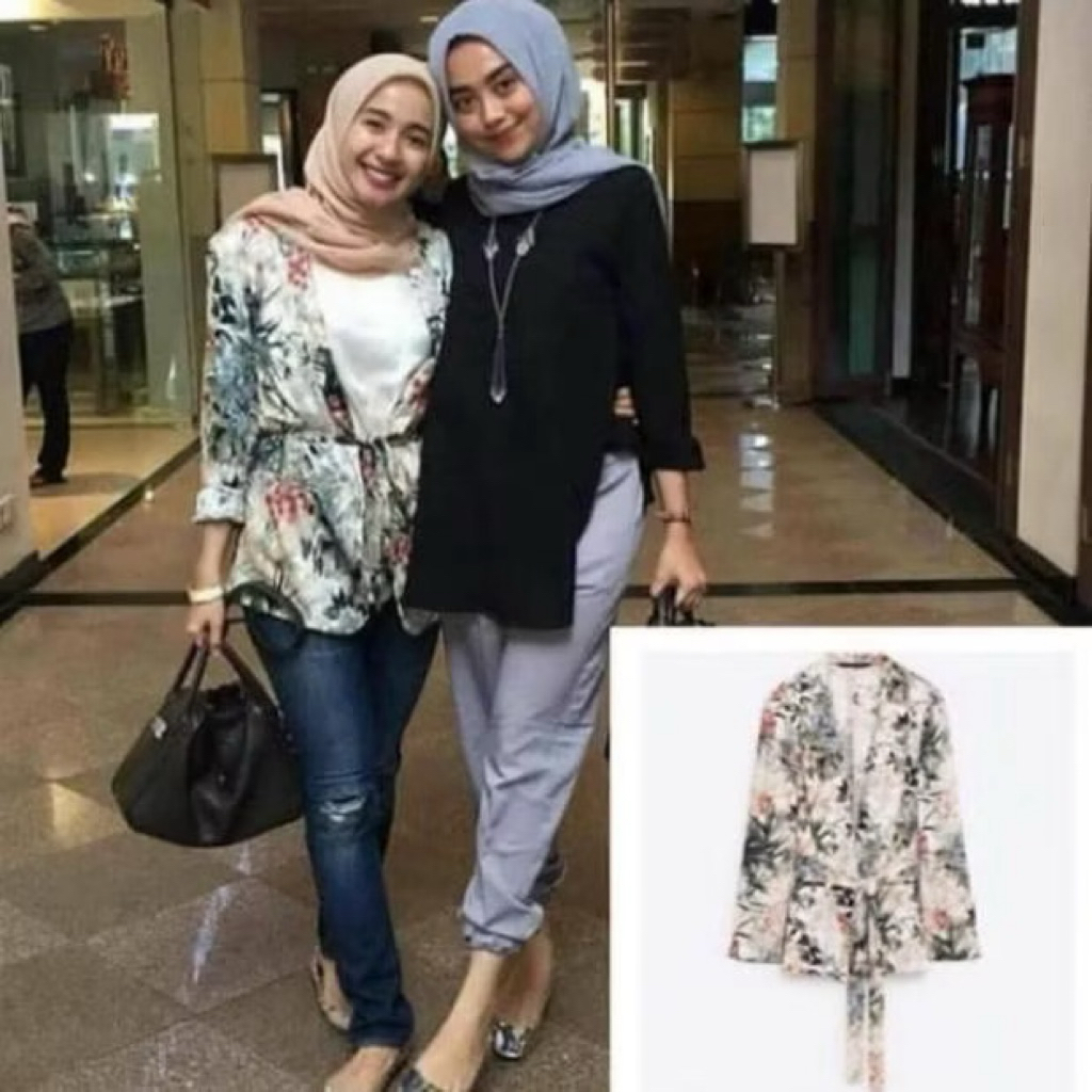 Preloved Blazer motif bunga