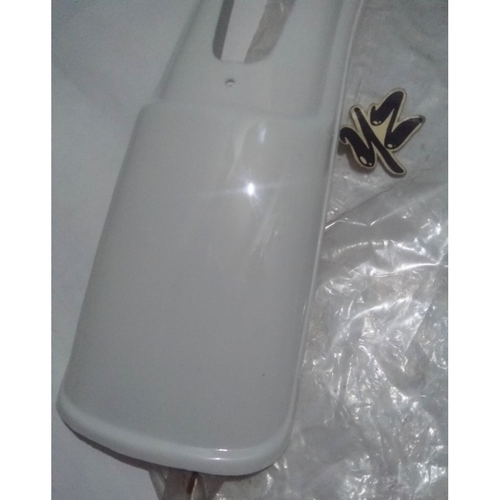 pet spakbor depan Yamaha DT 100 Yamaha YT 115 warna putih