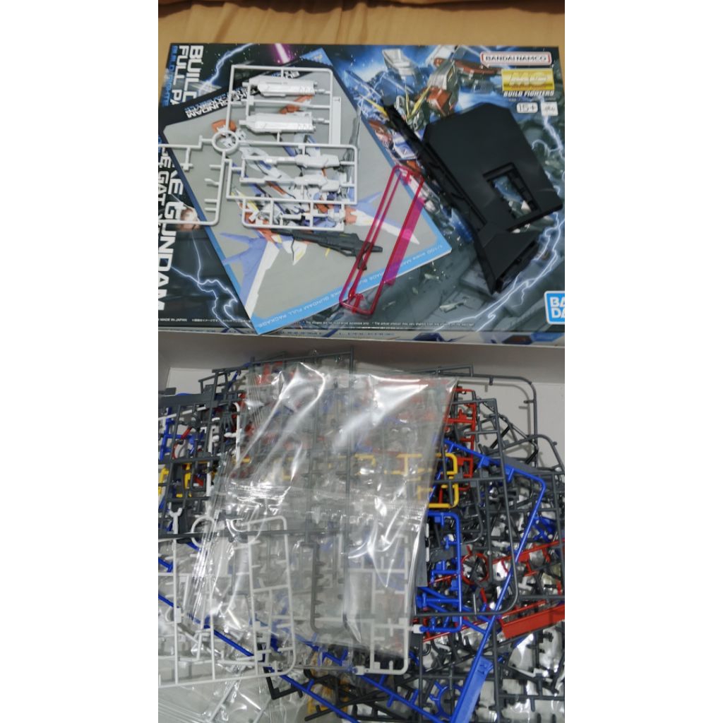 MG Build Strike Gundam Full package + Action Base