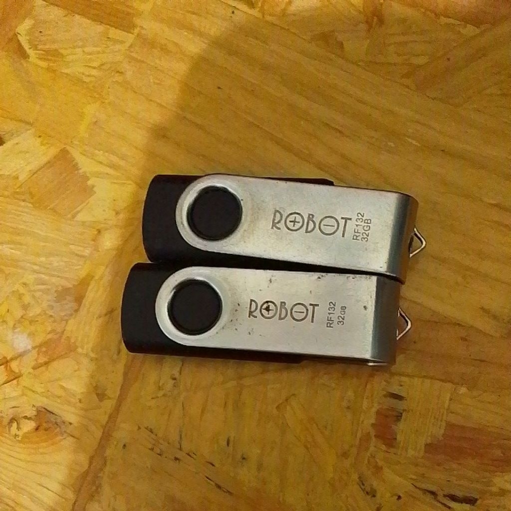 flashdisk robot 32 GB RF 132