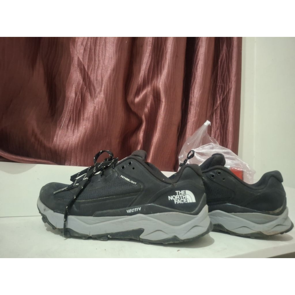 THE NORTH FACE WOMEN VECTIV Size 40