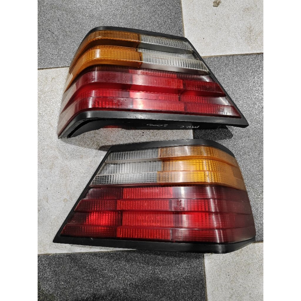 stop lamp lampu belakang mercedes benz W124 boxer original