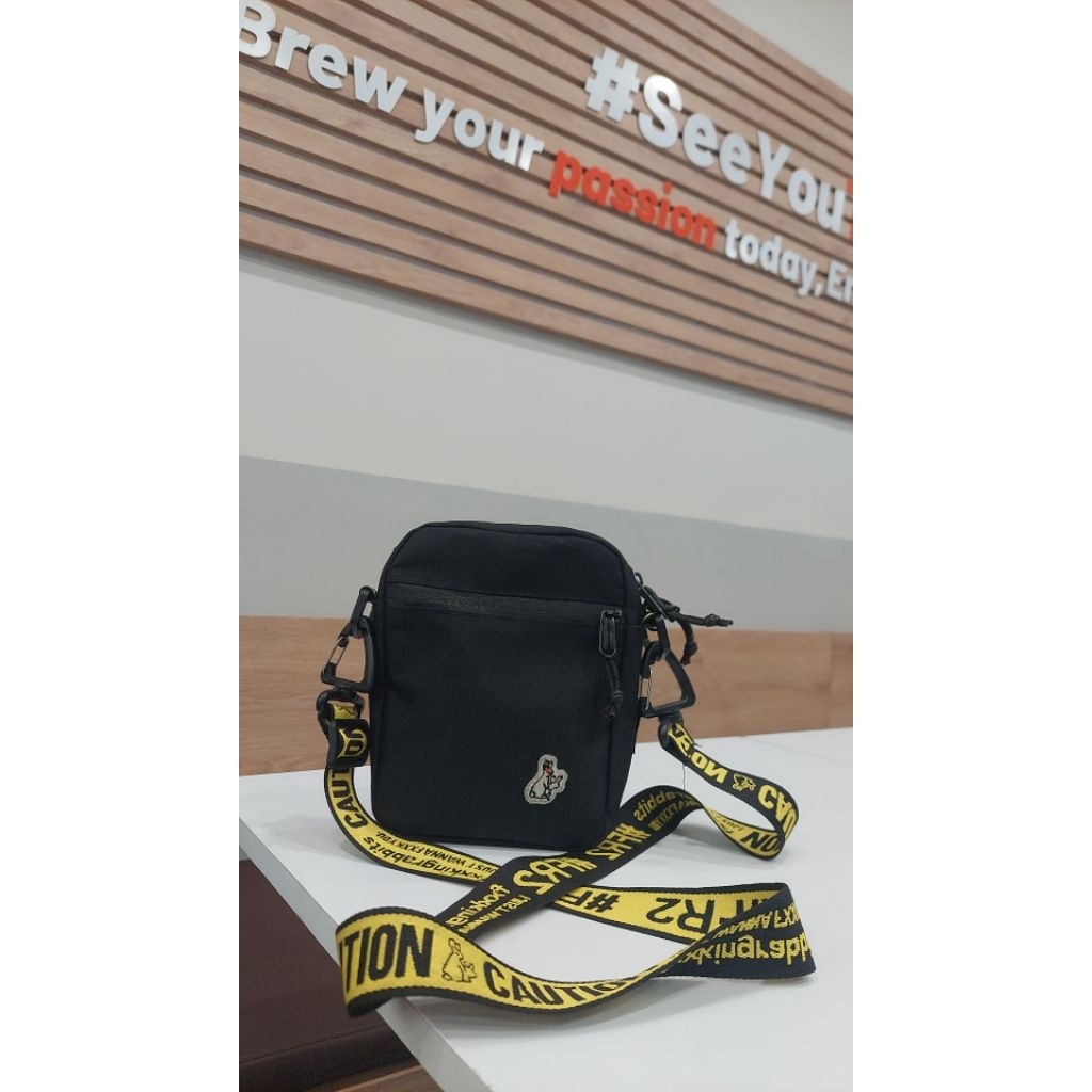 ( PRELVD ) #FR2 FXXKING RABBITS SLING BAG