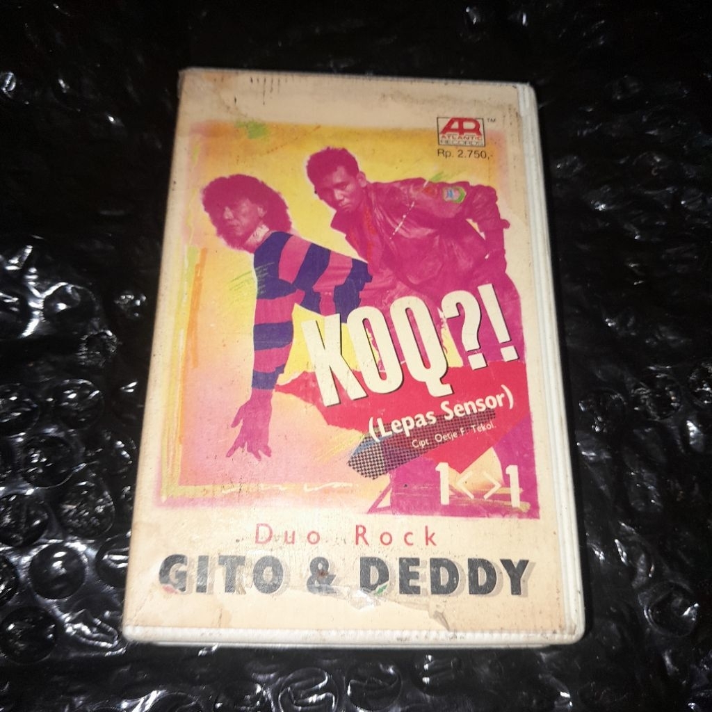 kaset pita gito rollies & deddy stanzah koq?