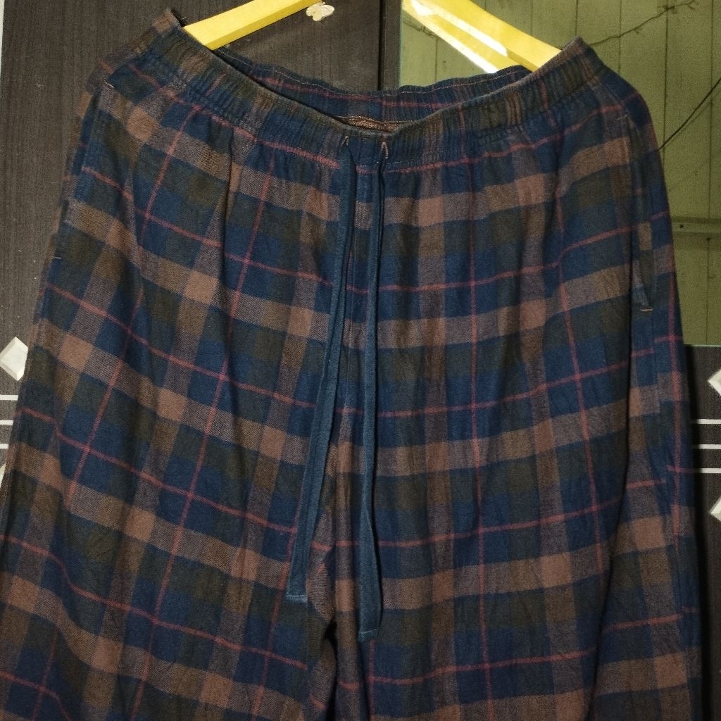 CELANA PANJANG UNIQLO FLANEL KODE 16