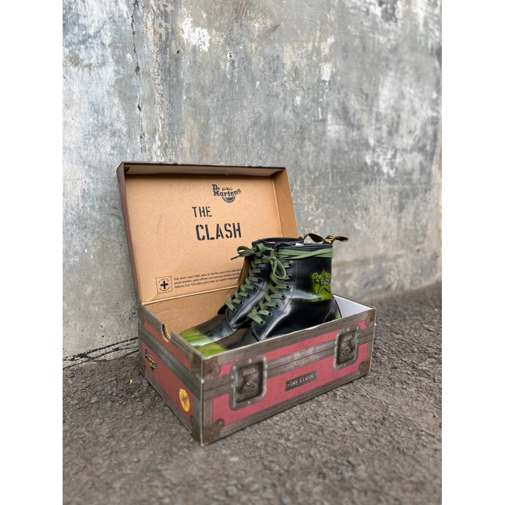 Dr martens 1460 x The clash  Size 42