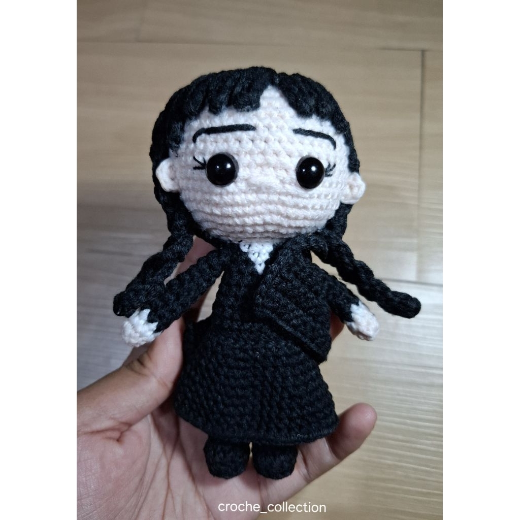 Wednesday Addams / keychain / Amigurami/
